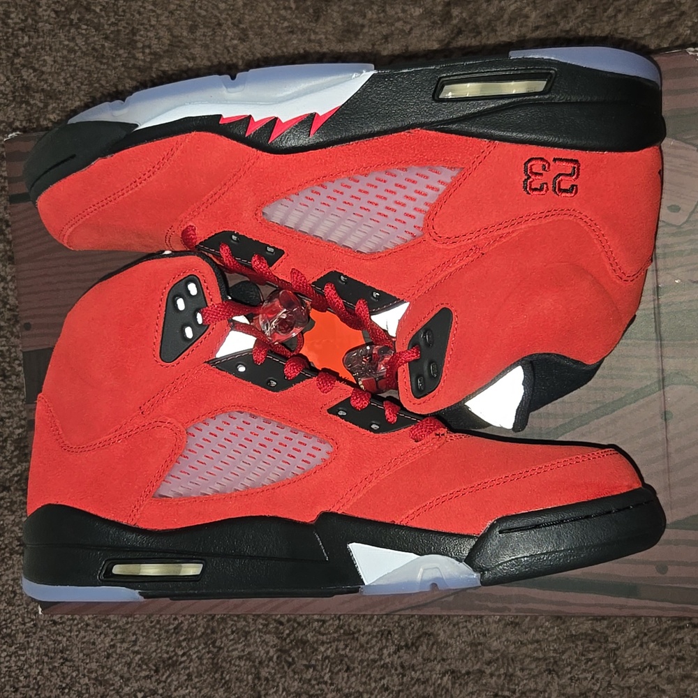 Raging Bull Jordan 5 Toro Bravo Deadstock